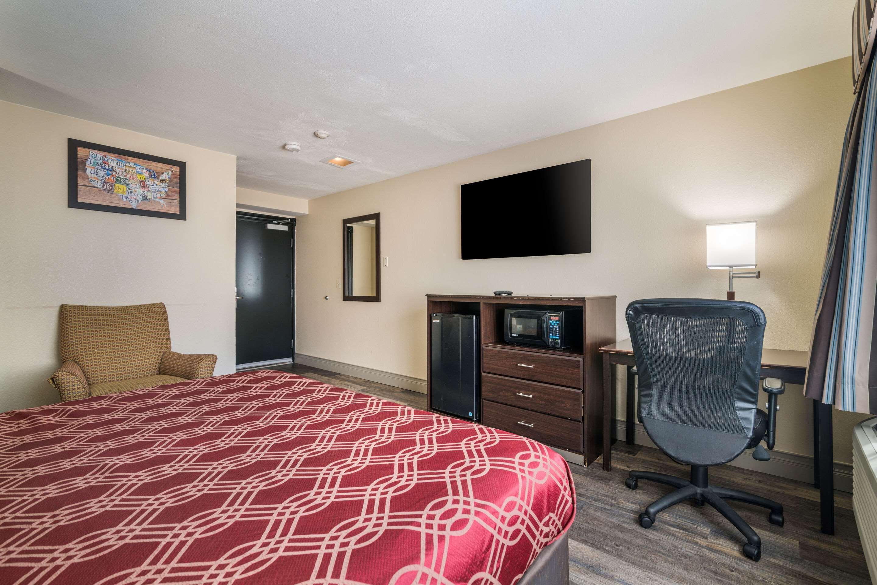 Econo Lodge Boston-Малден Экстерьер фото
