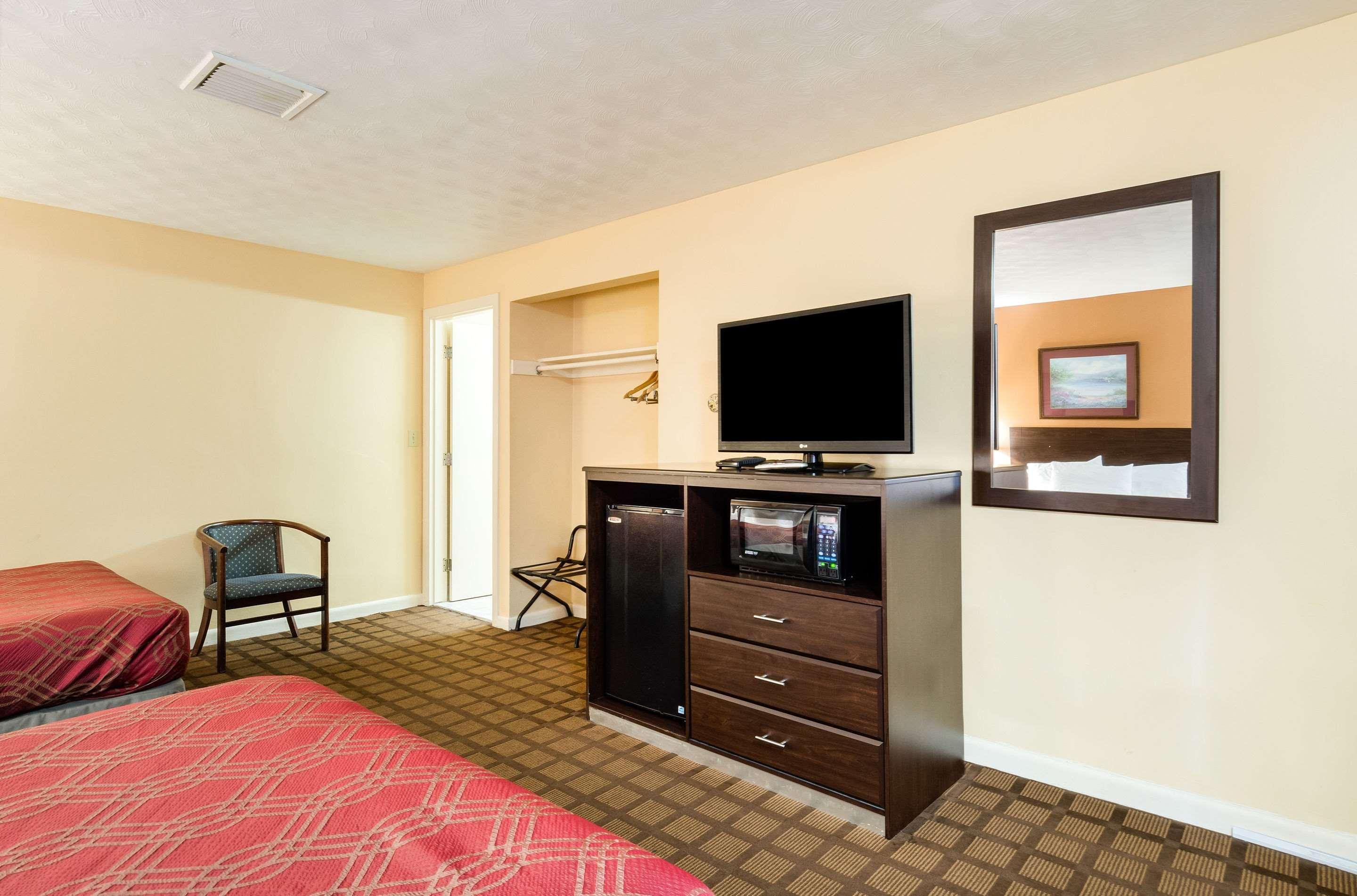 Econo Lodge Boston-Малден Экстерьер фото