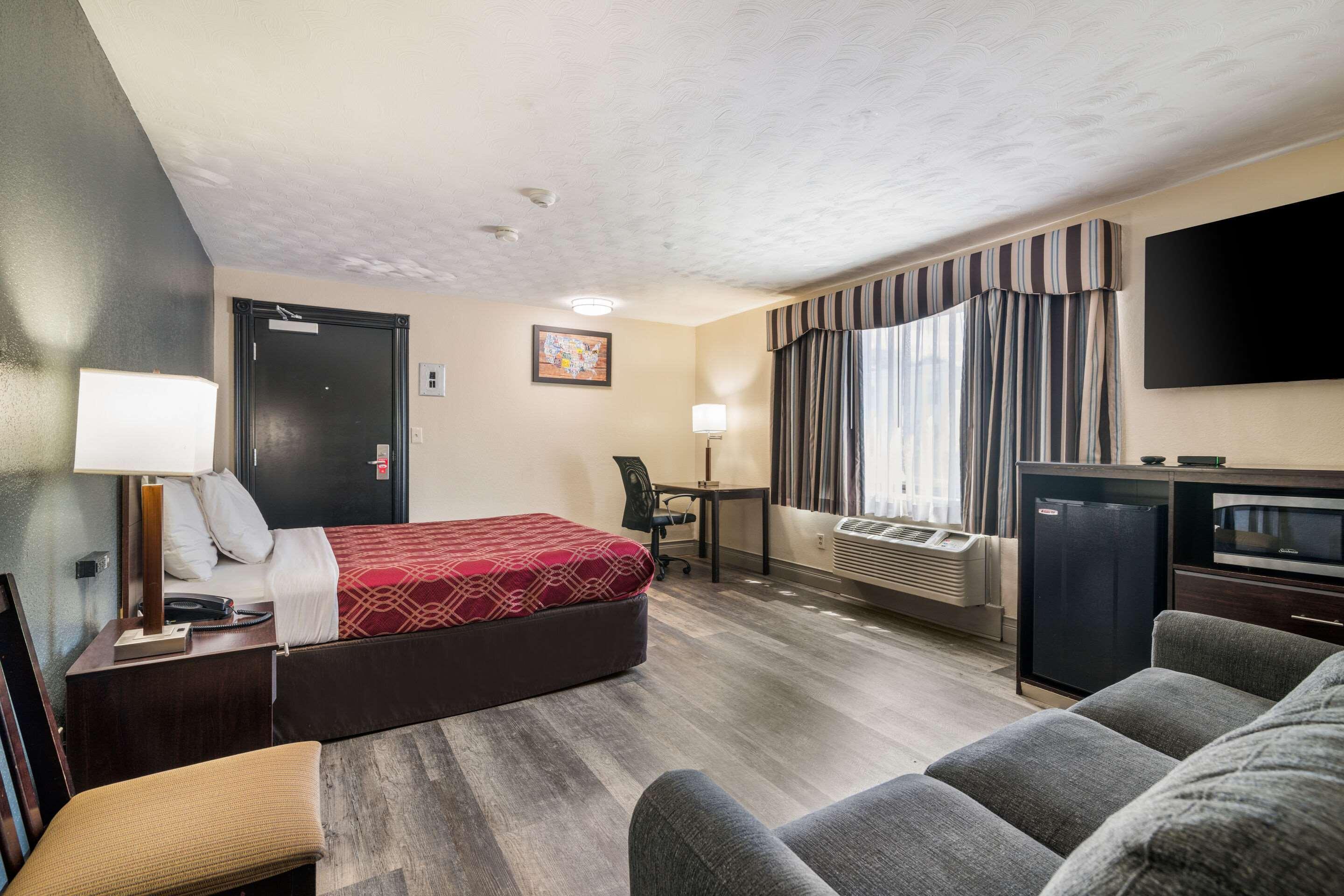 Econo Lodge Boston-Малден Экстерьер фото