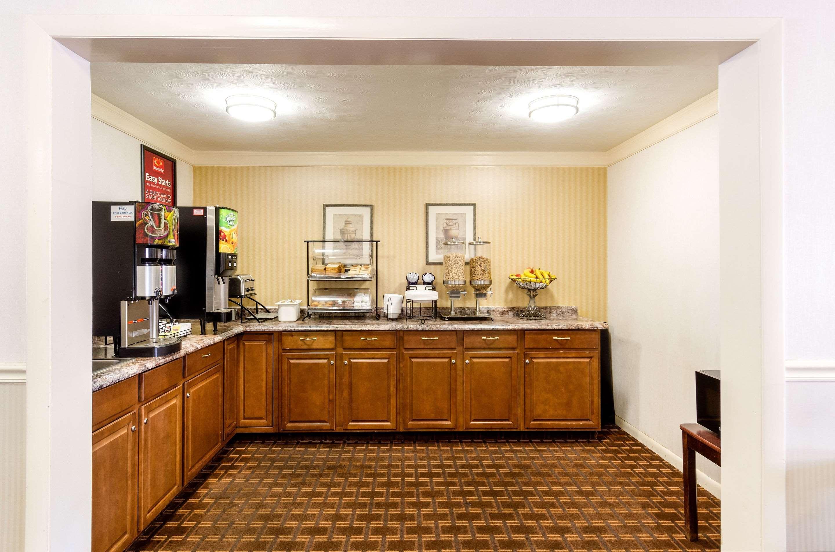 Econo Lodge Boston-Малден Экстерьер фото