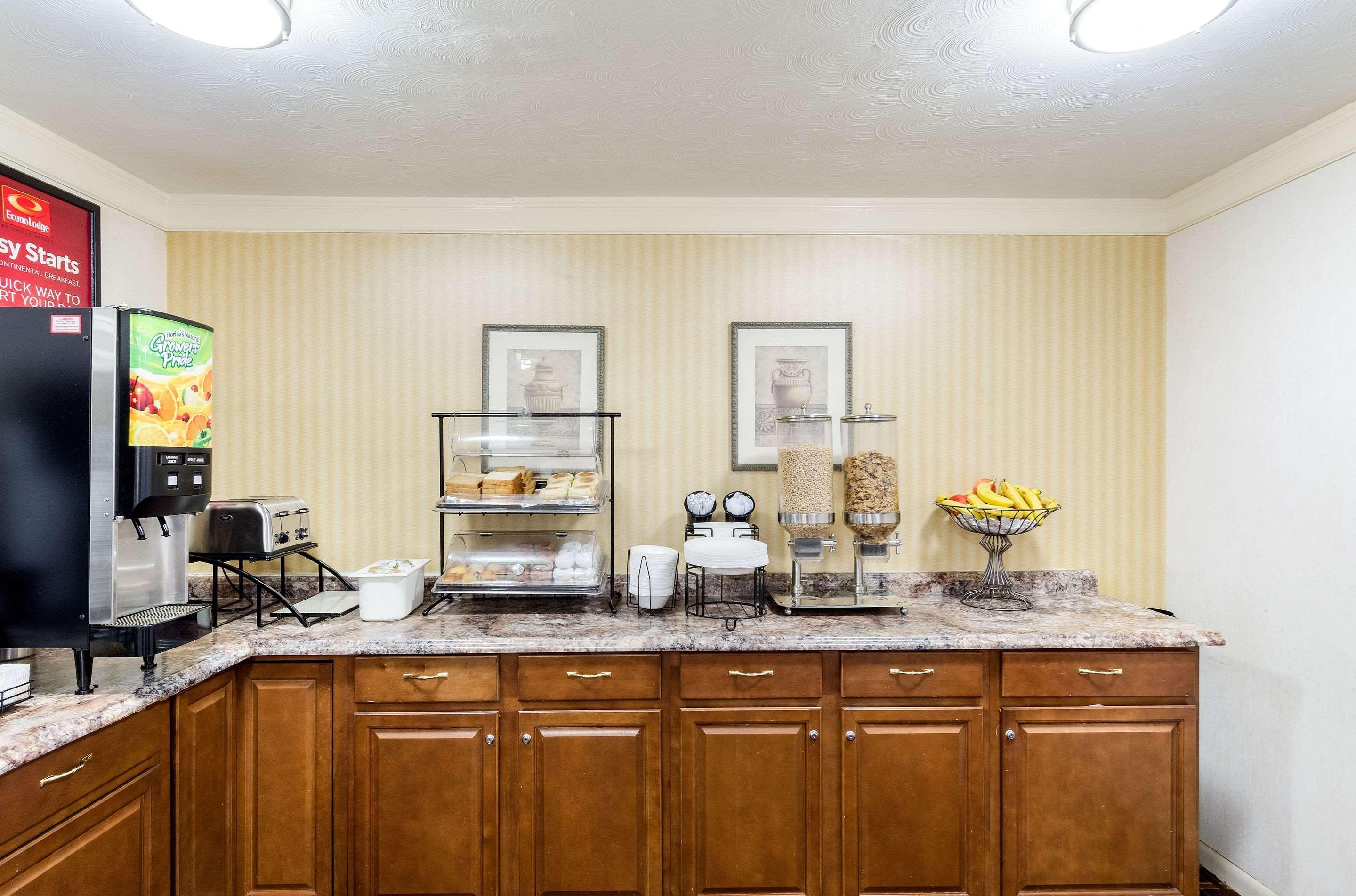 Econo Lodge Boston-Малден Экстерьер фото
