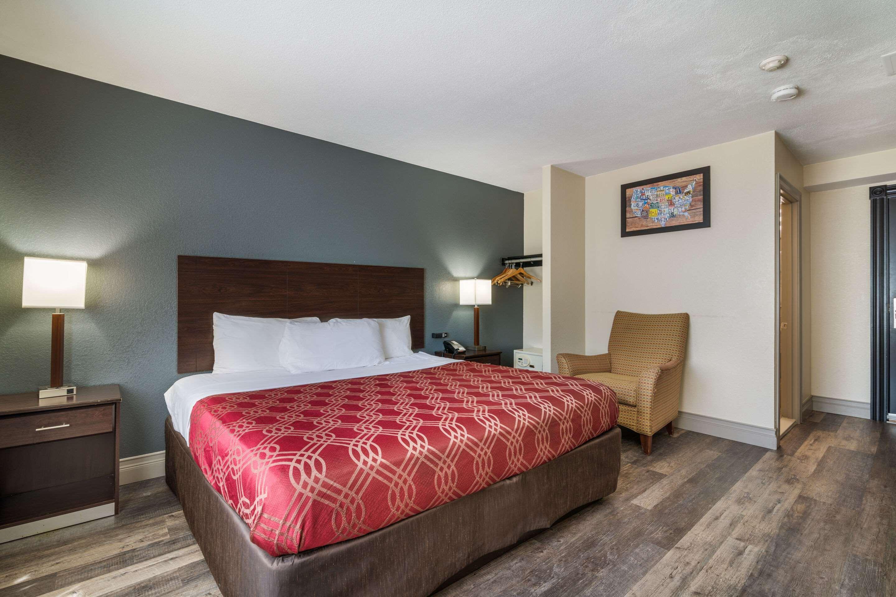 Econo Lodge Boston-Малден Экстерьер фото