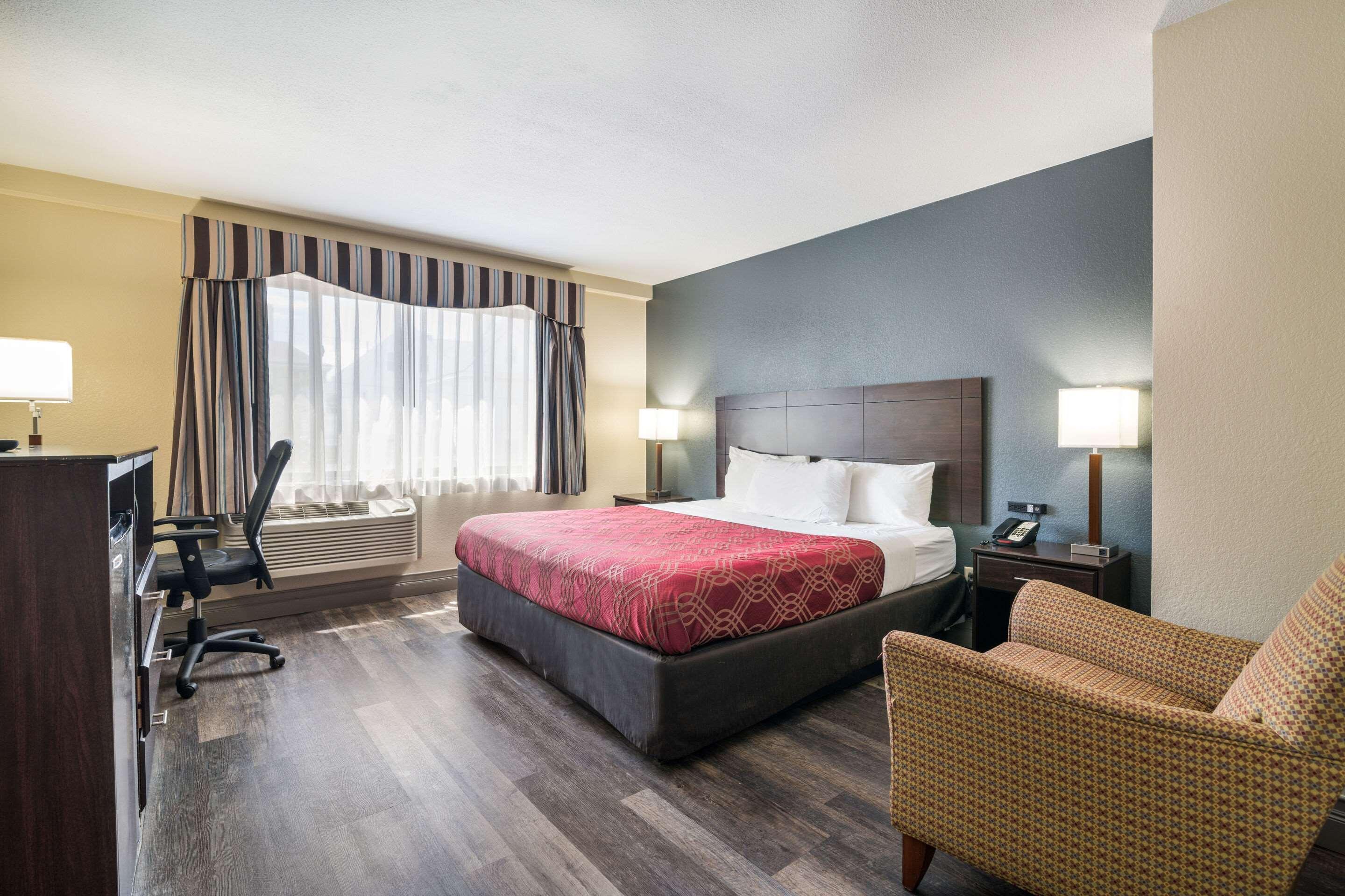 Econo Lodge Boston-Малден Экстерьер фото