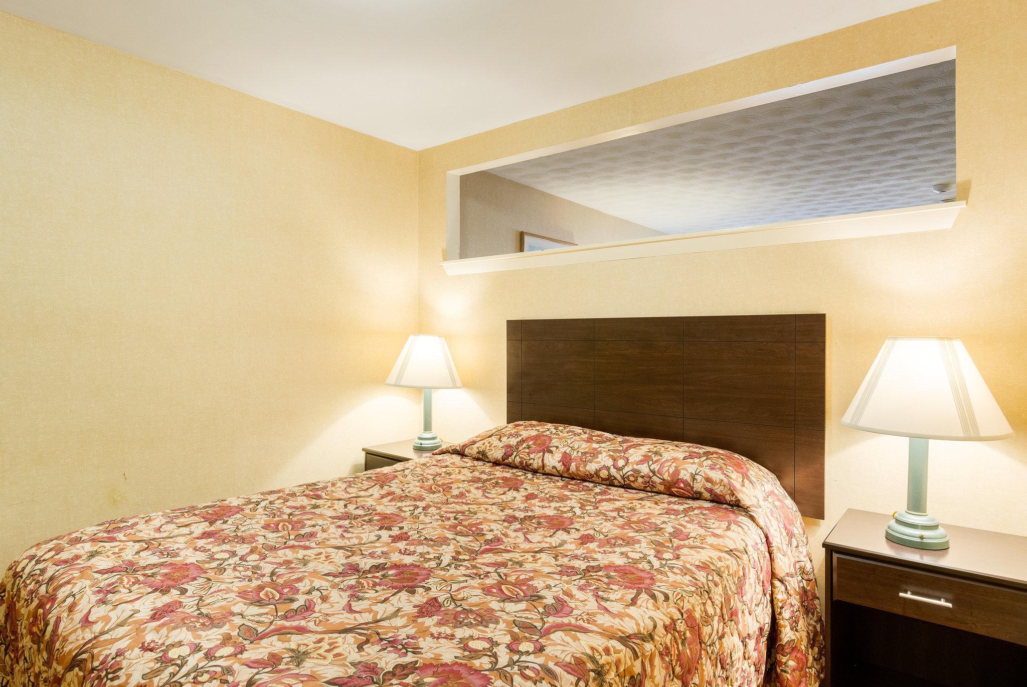 Econo Lodge Boston-Малден Экстерьер фото