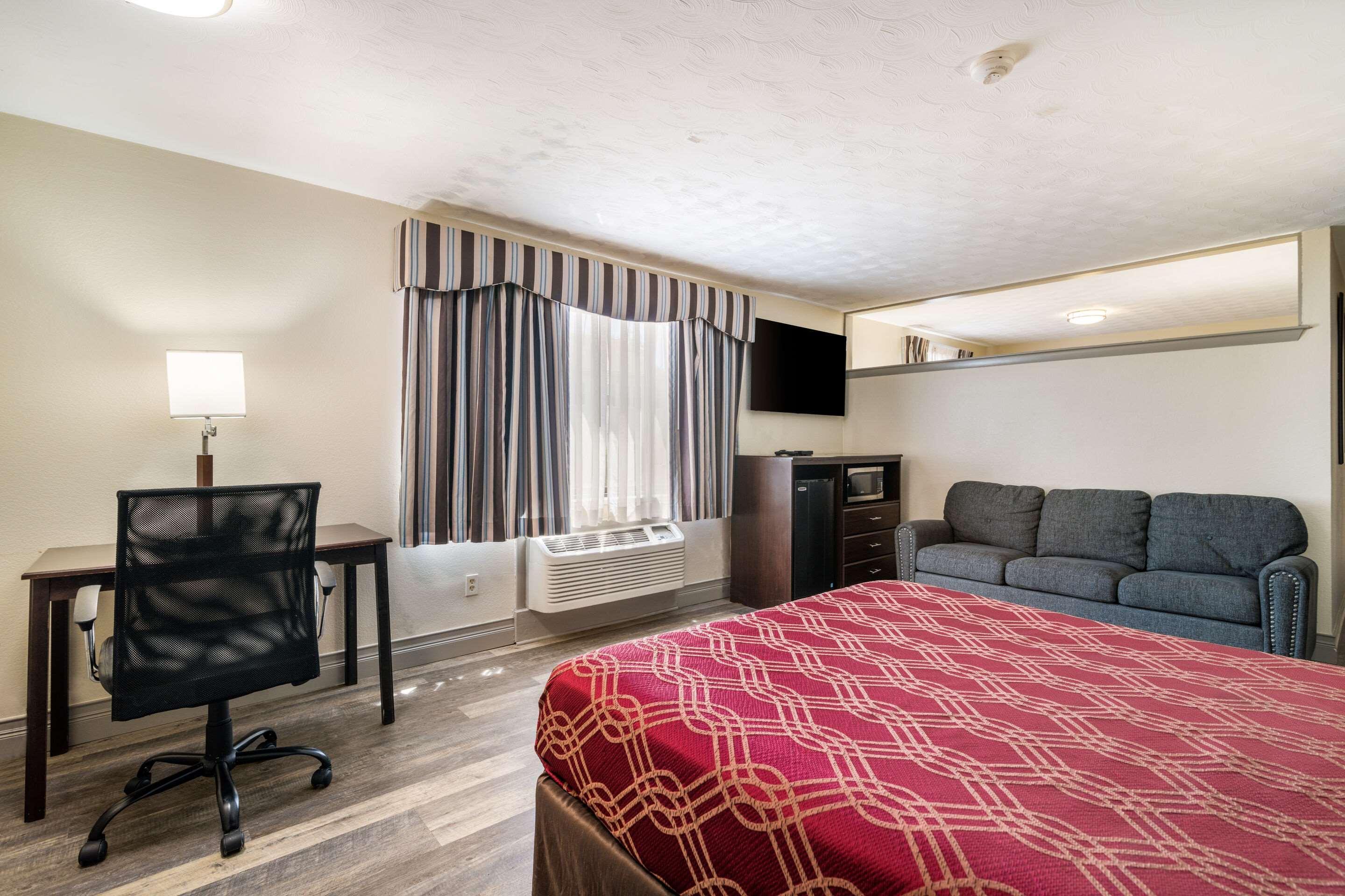 Econo Lodge Boston-Малден Экстерьер фото