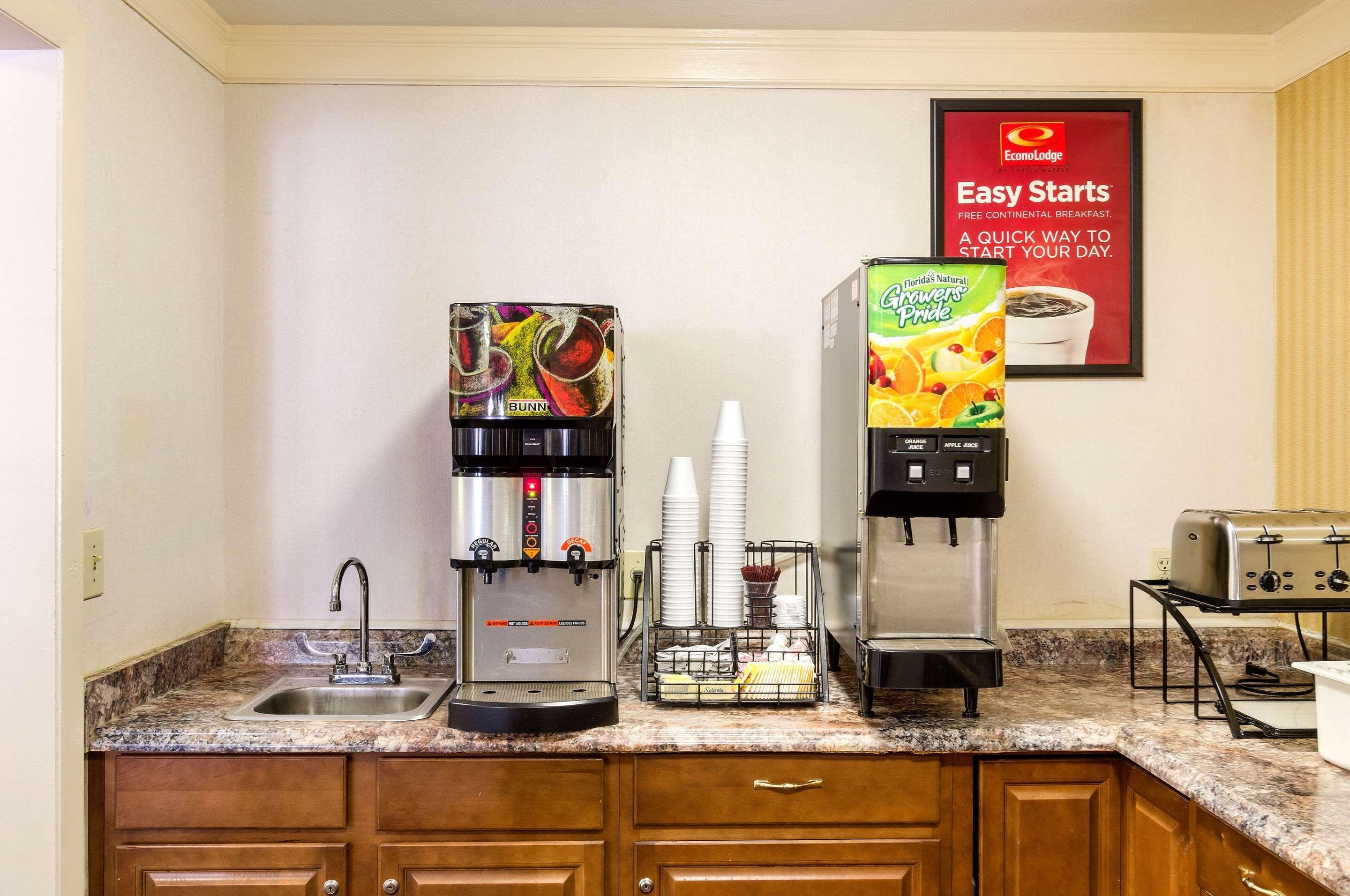 Econo Lodge Boston-Малден Экстерьер фото