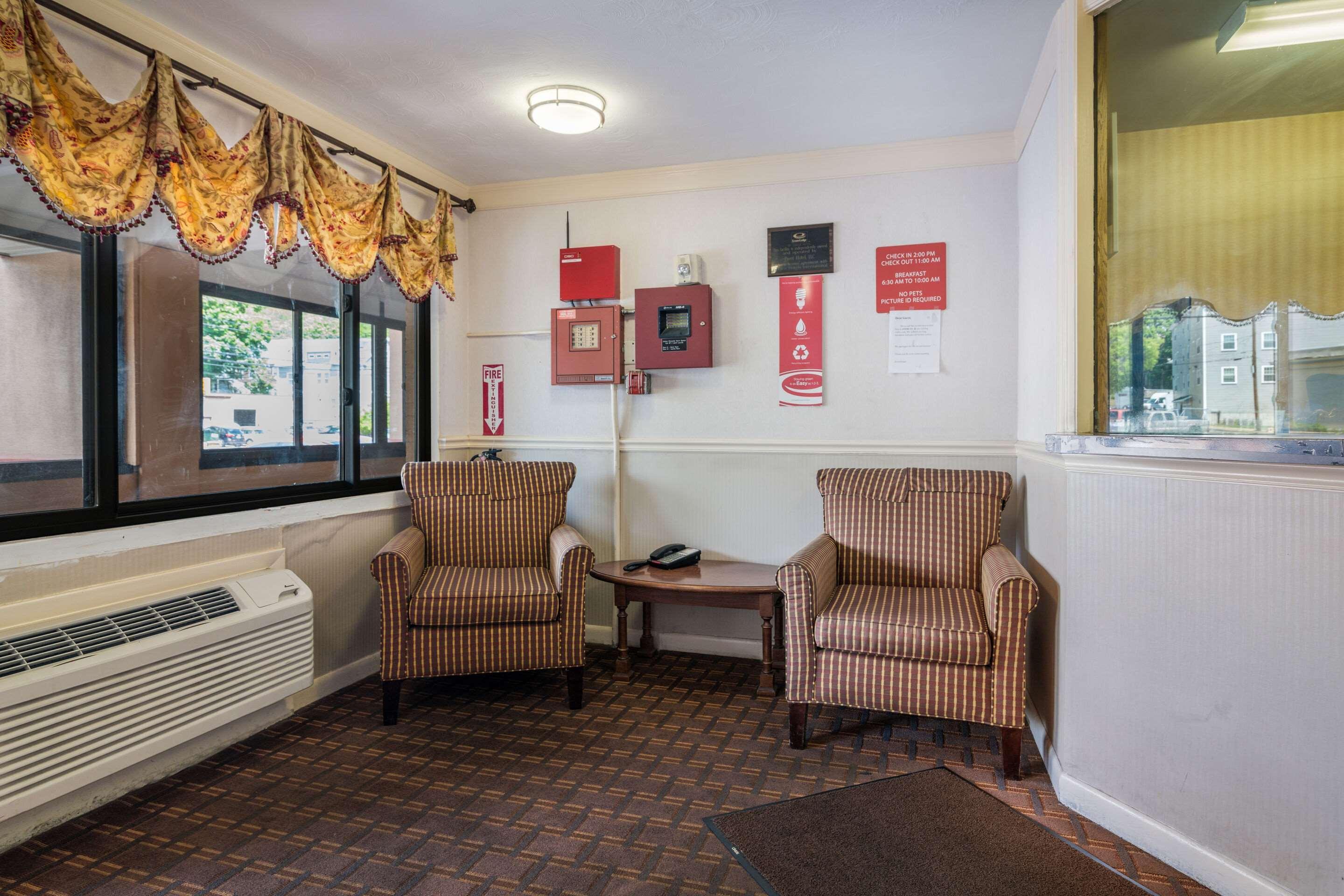 Econo Lodge Boston-Малден Экстерьер фото