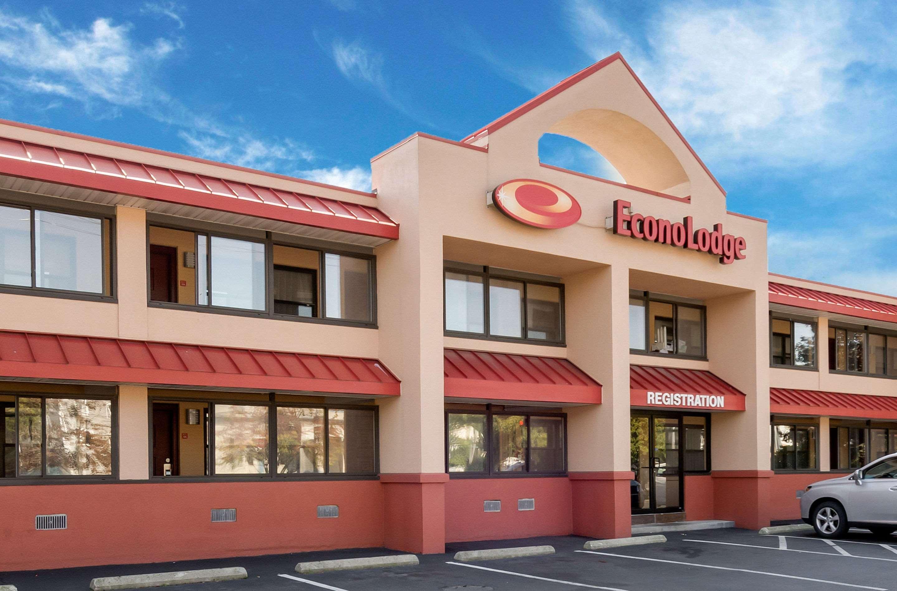 Econo Lodge Boston-Малден Экстерьер фото